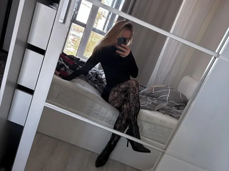 AnnaSunny Live Webcam