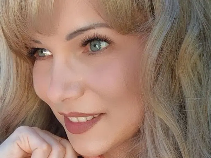 EVELINA45 Profil Webcam en Direct