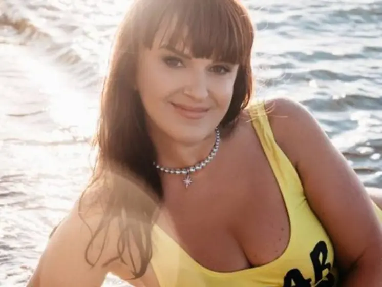 ElinaSaint Profil Webcam en Direct