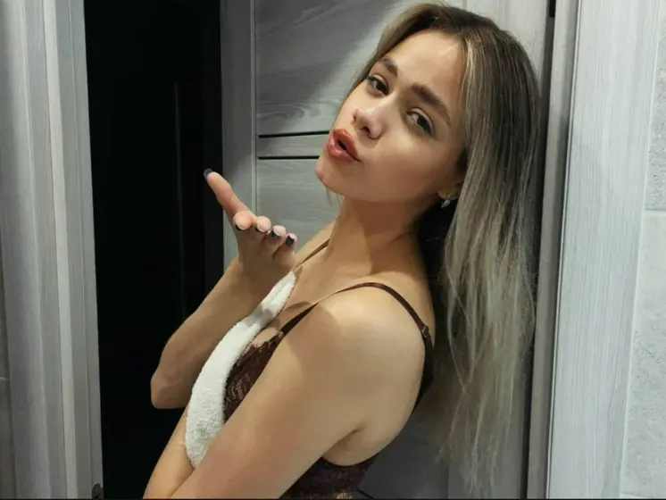 Emillyhot Profil Webcam en Direct
