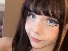 JuicyMilk Live Webcam